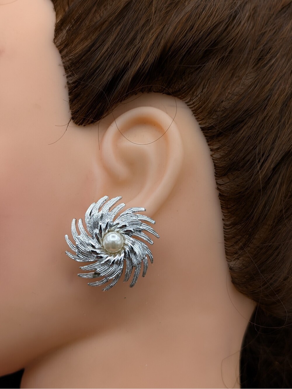 Vintage Sarah Coventry Silver Tone Faux Pearl Swirl Pinwheel Clip On Earrings